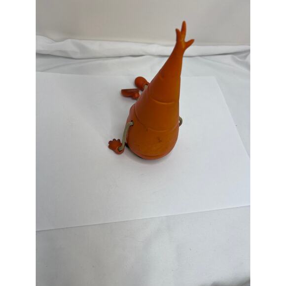 Cute Carrot Figure, Kitchen Decor🥕🥕Unique Find!! - Picture 5 of 6